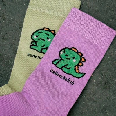 szomorkodínó zokni